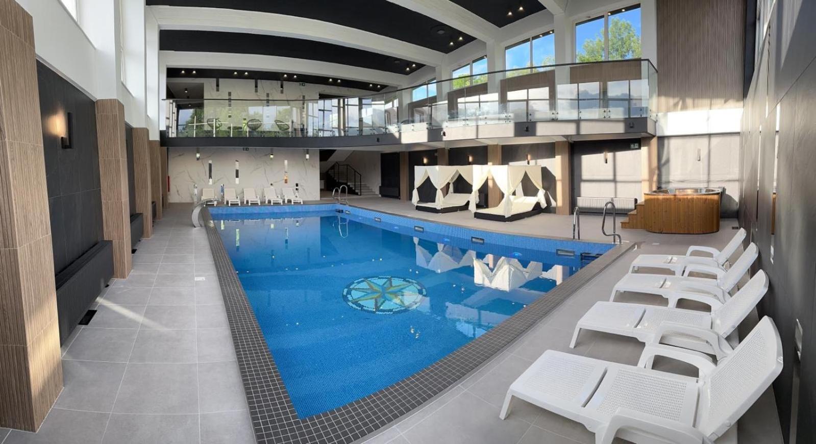 Wrzos Resort & Wellness **** Domki Caloroczne Wegierska Gorka Extérieur photo